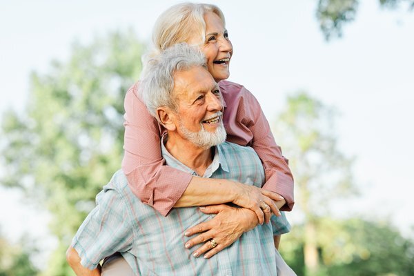 Talking to Your Spouse About Moving to Assisted Living: A Helpful Guide